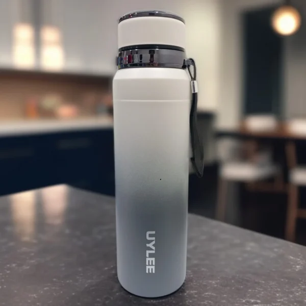 UYLEE Premium Stainless Steel Vacuum Insulated Water Bottle with Carry Strap